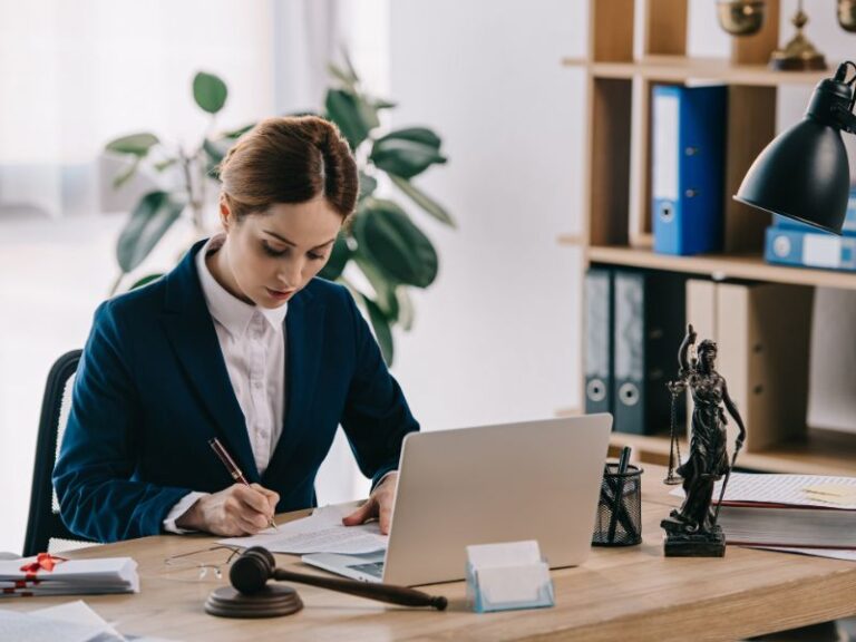 Advogado para aposentadoria por invalidez em Curitiba