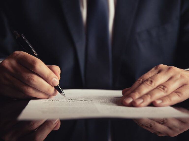 Advogado para cobranca em Curitiba